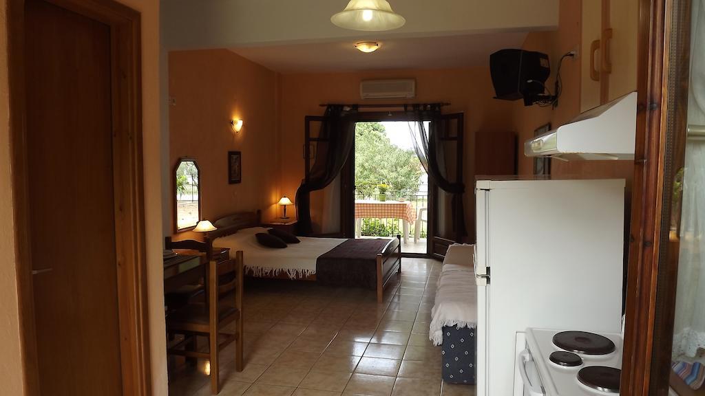 Pefka Studios & Apartments Vourvourou Kamer foto