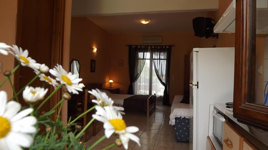 Pefka Studios & Apartments Vourvourou Kamer foto