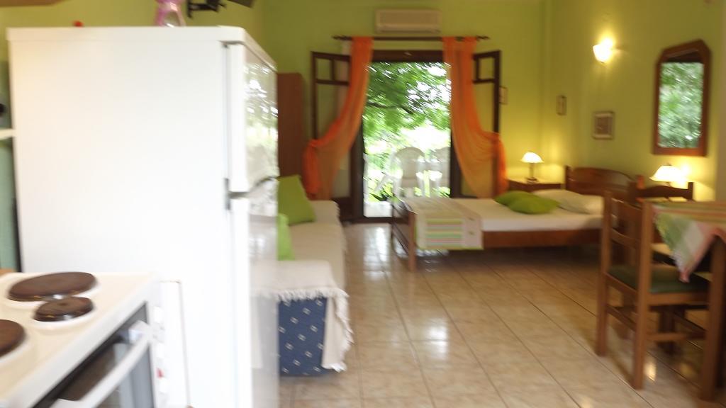 Pefka Studios & Apartments Vourvourou Buitenkant foto