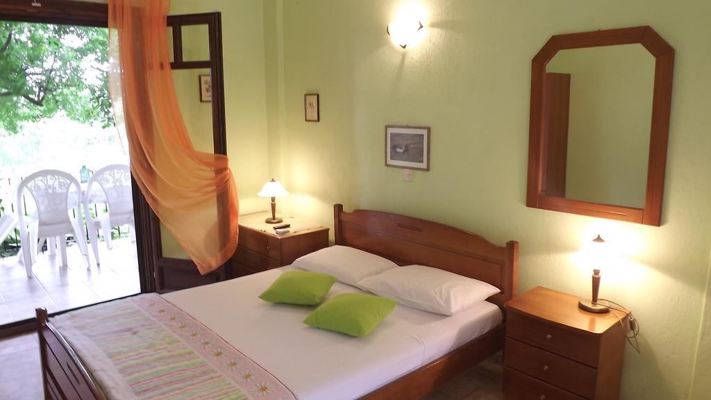 Pefka Studios & Apartments Vourvourou Buitenkant foto